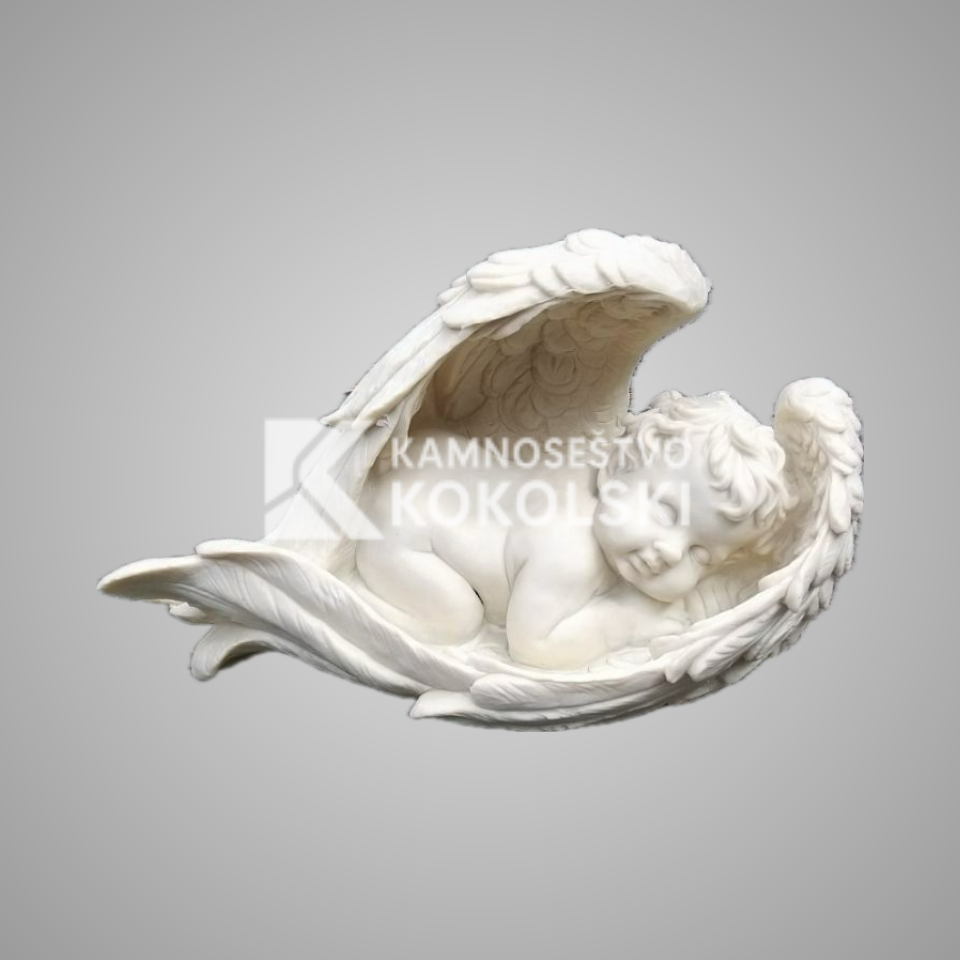 Spomenikangel iz litega marmorja 2